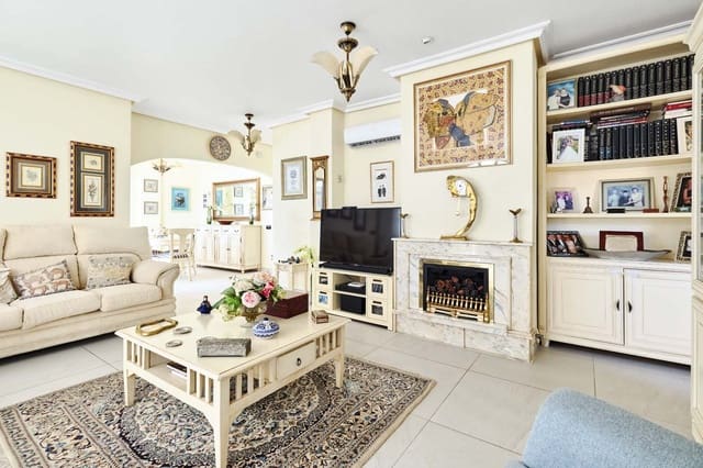 4 chambre Villa/Maison à vendre à Pinar de Campoverde, Pilar de la Horadada avec piscine - 495 000 € (Ref: 9202745)