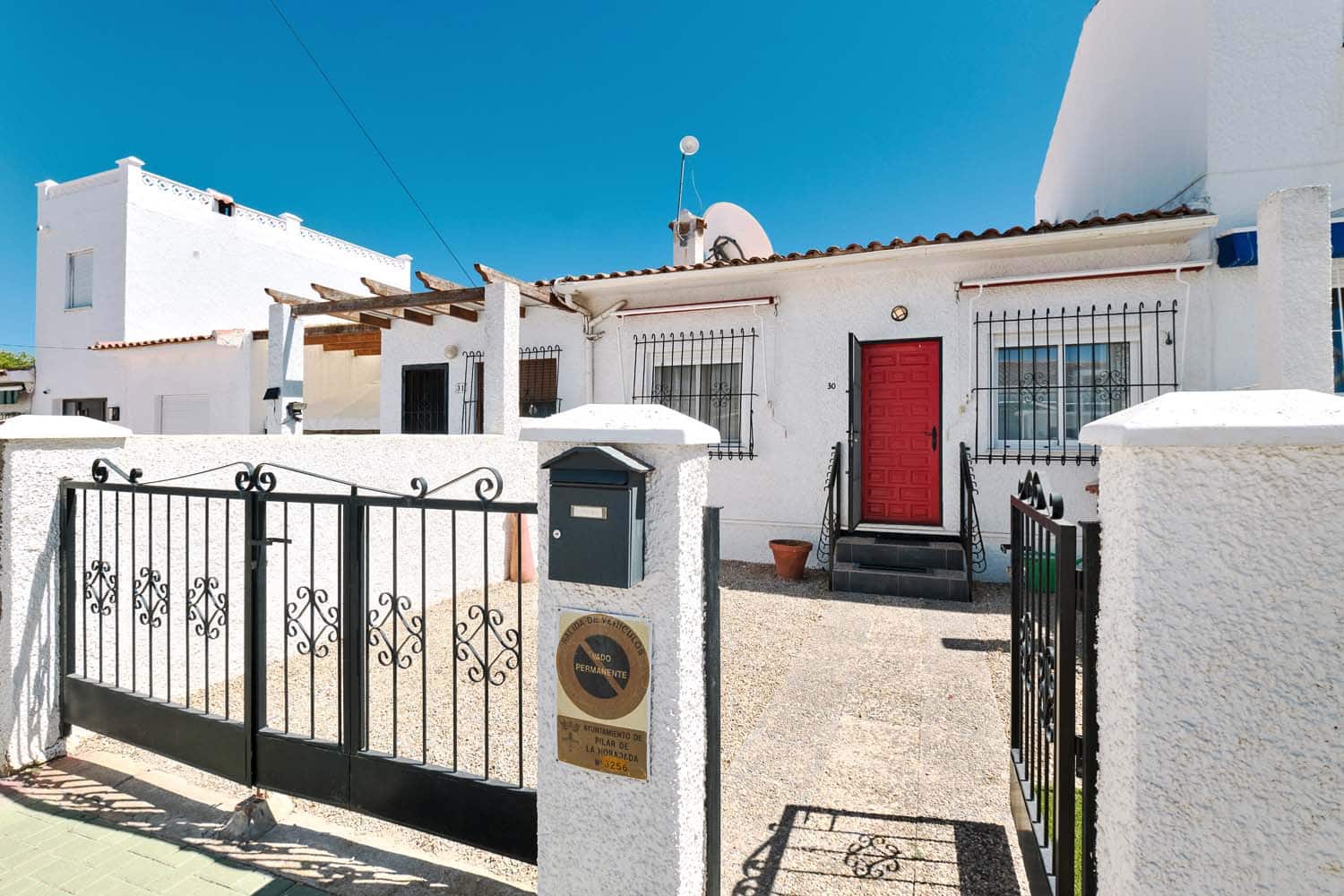2 quarto Casa em Banda para venda em Pinar de Campoverde com piscina - 154 000 € (Ref: 9231079)