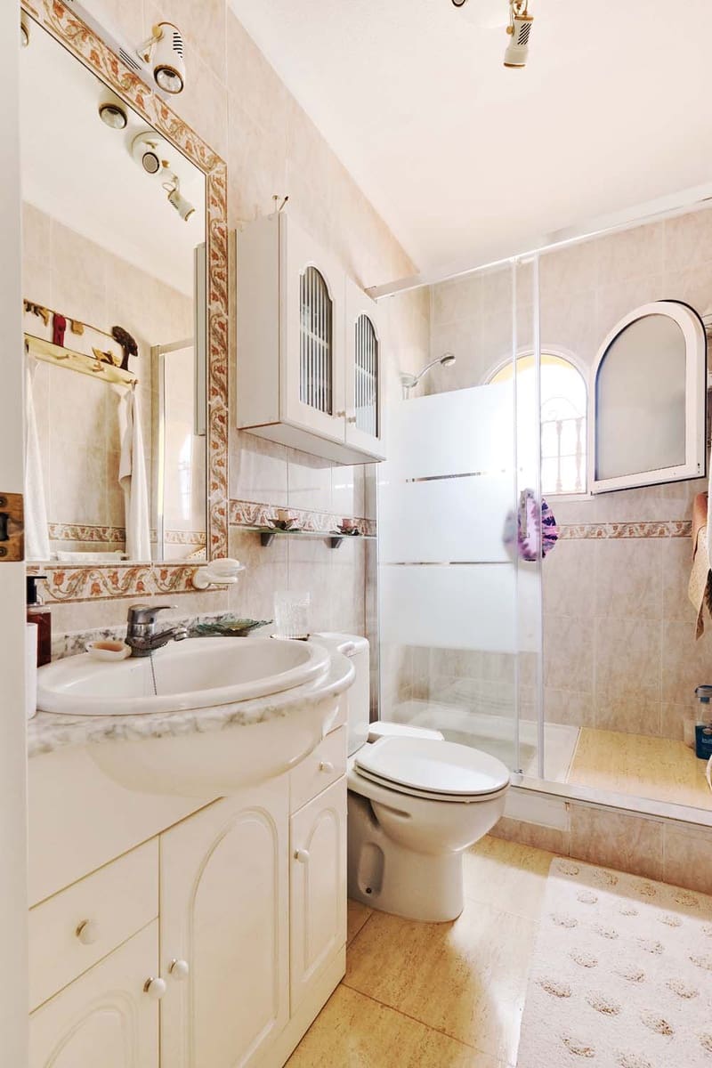 3 bedroom Villa for sale in Pinar de Campoverde with pool - € 299,950 (Ref: 9293567)