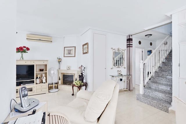 3 bedroom Villa for sale in Pinar de Campoverde, Pilar de la Horadada with pool - € 299,950 (Ref: 9293567)