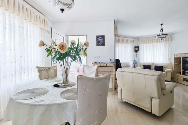 3 bedroom Villa for sale in Pinar de Campoverde, Pilar de la Horadada with pool - € 299,950 (Ref: 9293567)