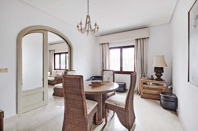 Chalet de 4 habitaciones en Pinar de Campoverde, Pilar de la Horadada en venta con piscina - 450.000 € (Ref: 9324460)