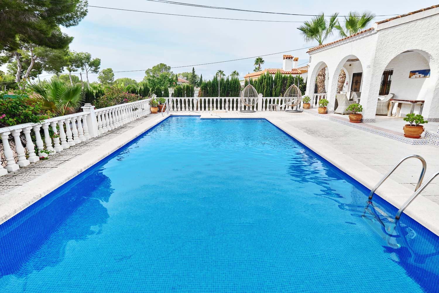 4 sovrum Villa till salu i Pinar de Campoverde med pool - 450 000 € (Ref: 9324460)