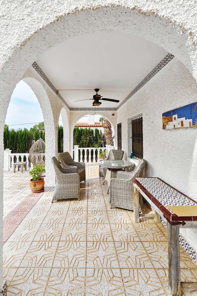 4 sovrum Villa till salu i Pinar de Campoverde med pool - 450 000 € (Ref: 9324460)