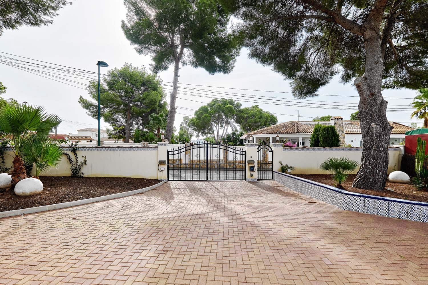 4 sovrum Villa till salu i Pinar de Campoverde med pool - 450 000 € (Ref: 9324460)