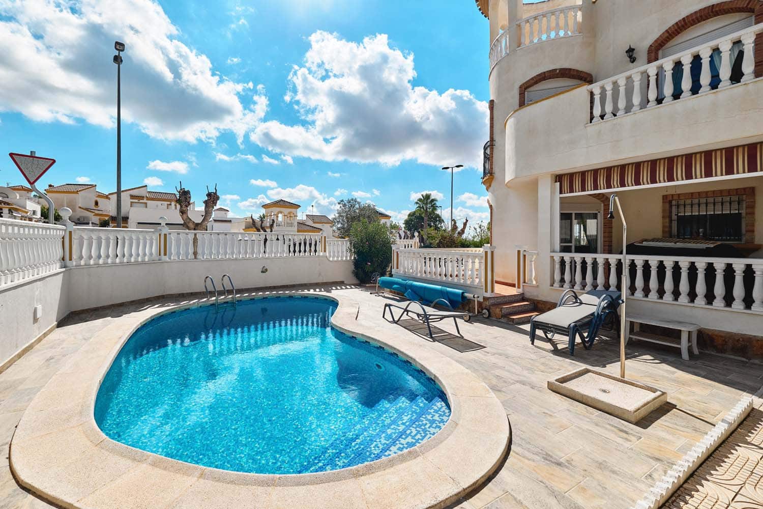 3 Zimmer Villa zu verkaufen in Pinar de Campoverde mit Pool - 295.000 € (Ref: 9326918)