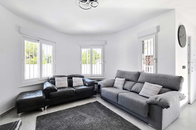 3 bedroom Villa for sale in Pinar de Campoverde, Pilar de la Horadada with pool - € 375,000 (Ref: 9331758)