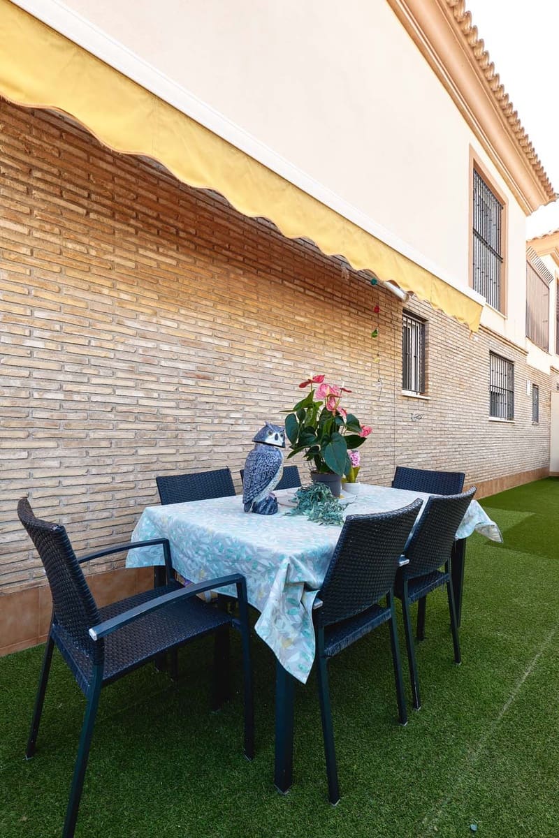 4 soverom Kjedet enebolig til salgs i San Pedro del Pinatar med garasje - € 255 000 (Ref: 9334525)