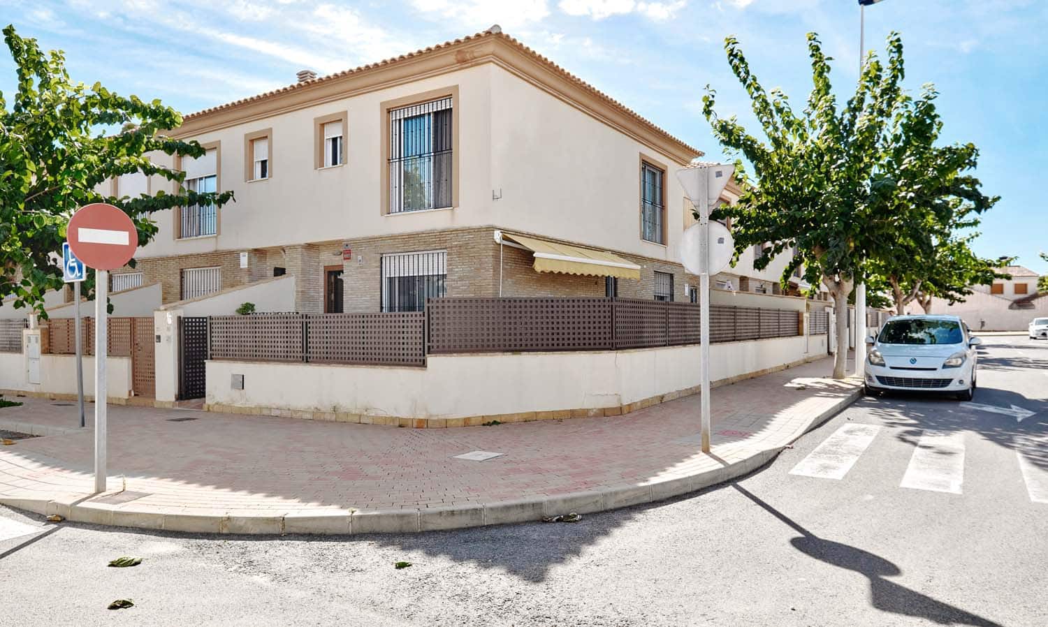 4 soverom Kjedet enebolig til salgs i San Pedro del Pinatar med garasje - € 255 000 (Ref: 9334525)
