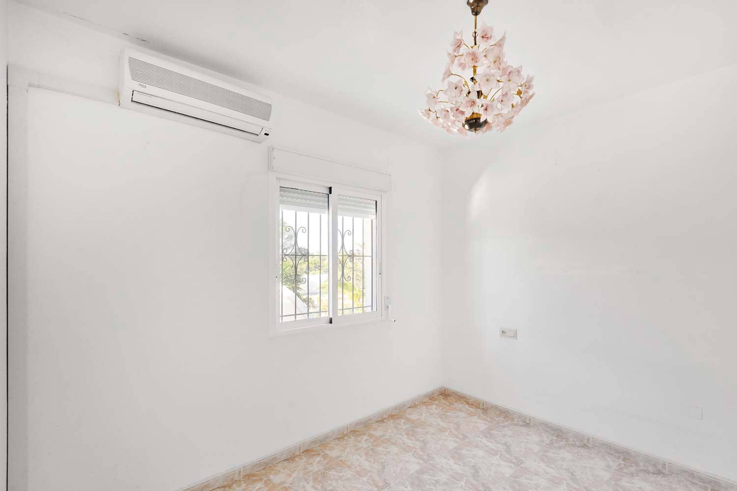 7 soveværelse Villa til salg i Pinar de Campoverde med swimmingpool - € 575.000 (Ref: 9379954)