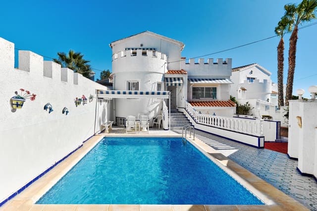 3 bedroom Villa for sale in Pinar de Campoverde, Pilar de la Horadada with pool - € 249,000 (Ref: 9386570)