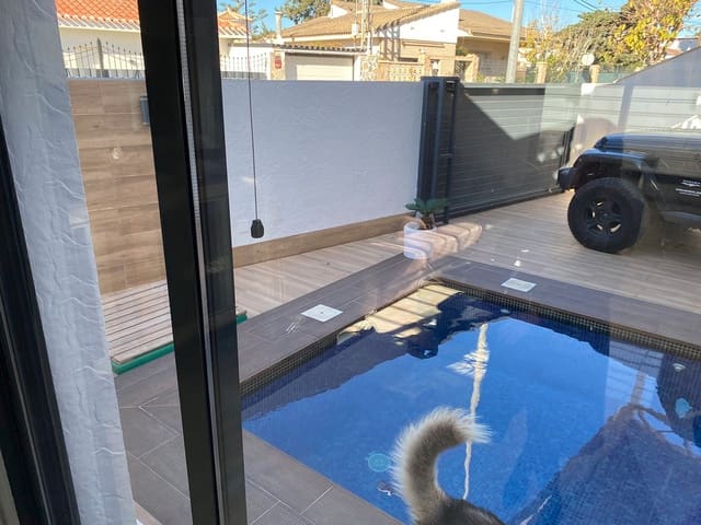 4 soverom Kjedet enebolig til salgs i Torre de la Horadada, Pilar de la Horadada med svømmebasseng - € 620 000 (Ref: 9481913)