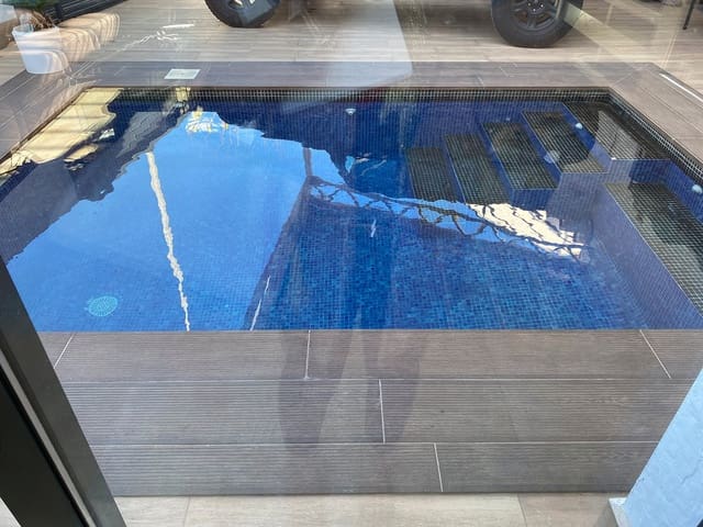 4 soverom Kjedet enebolig til salgs i Torre de la Horadada, Pilar de la Horadada med svømmebasseng - € 620 000 (Ref: 9481913)