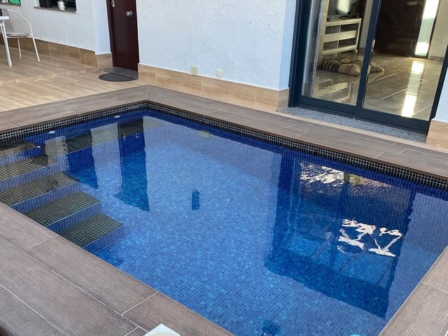 4 soverom Kjedet enebolig til salgs i Torre de la Horadada, Pilar de la Horadada med svømmebasseng - € 620 000 (Ref: 9481913)