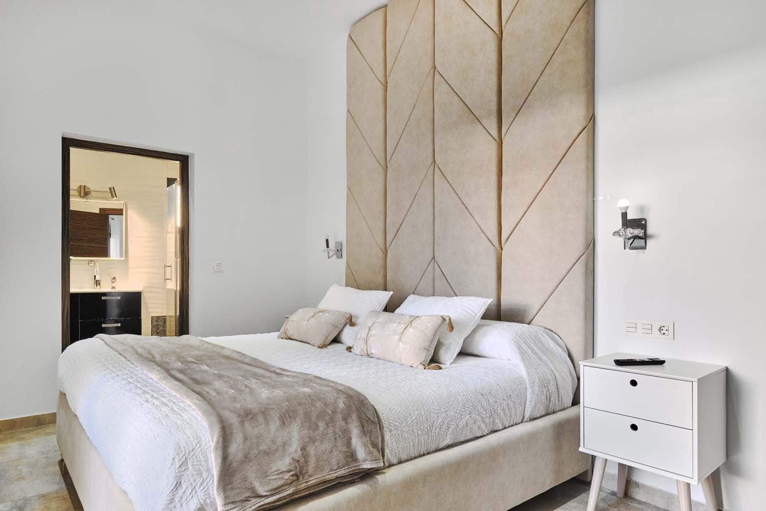 Pareado de 4 habitaciones en Torre de la Horadada en venta con piscina - 595.000 € (Ref: 9481913)