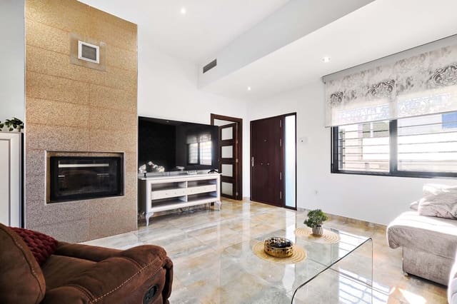 4 makuuhuone Paritalo myytävänä paikassa Torre de la Horadada, Pilar de la Horadada mukana uima-altaan - 595 000 € (Ref: 9481913)