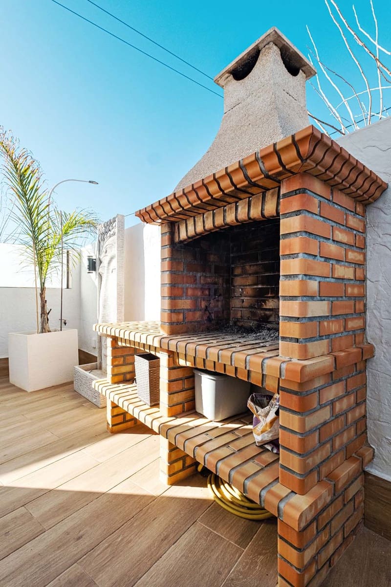 Pareado de 4 habitaciones en Torre de la Horadada en venta con piscina - 595.000 € (Ref: 9481913)