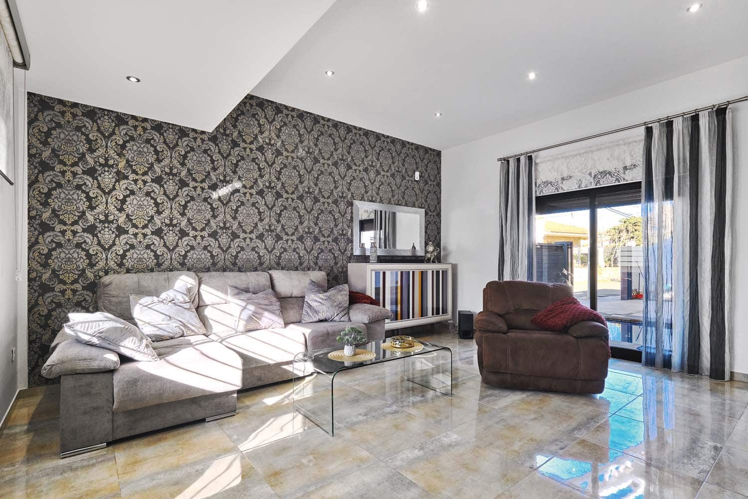 Pareado de 4 habitaciones en Torre de la Horadada en venta con piscina - 595.000 € (Ref: 9481913)