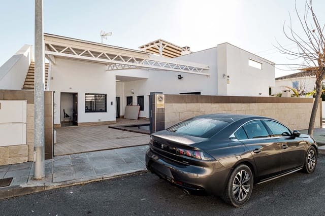 4 makuuhuone Paritalo myytävänä paikassa Torre de la Horadada, Pilar de la Horadada mukana uima-altaan - 595 000 € (Ref: 9481913)