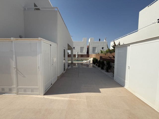 3 sypialnia Willa na sprzedaż w Pilar de la Horadada z basenem - 575 000 € (Ref: 9547600)