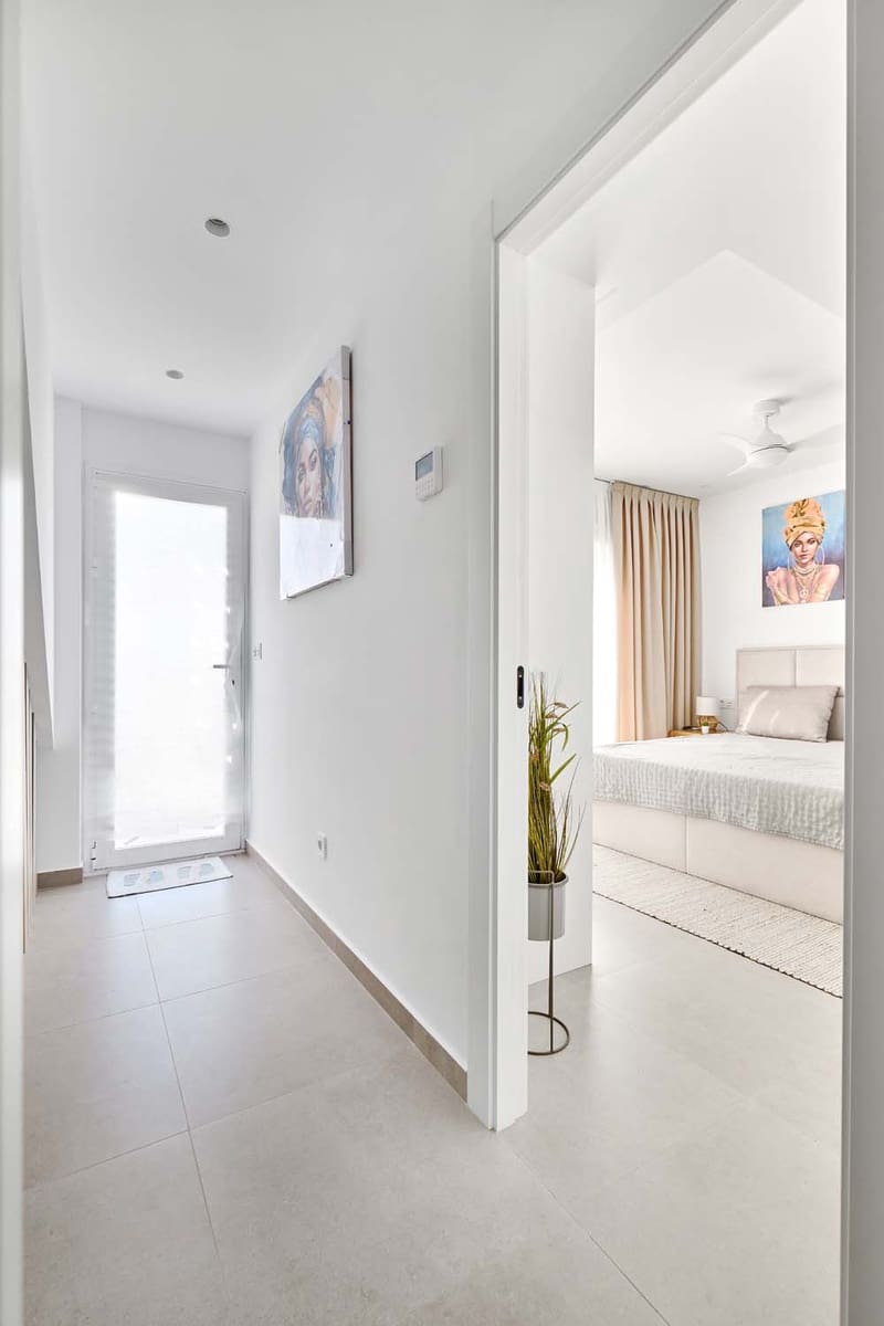 3 bedroom Villa for sale in Pilar de la Horadada with pool - € 566,500 (Ref: 9547600)