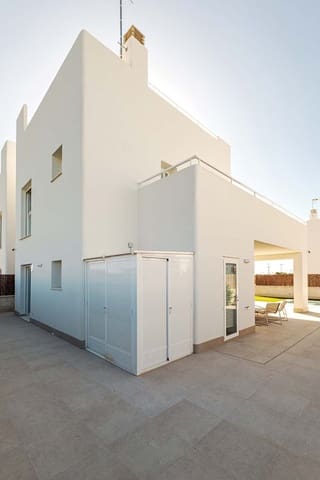 3 quarto Moradia para venda em Pilar de la Horadada ciudad, Pilar de la Horadada com piscina - 575 000 € (Ref: 9547600)