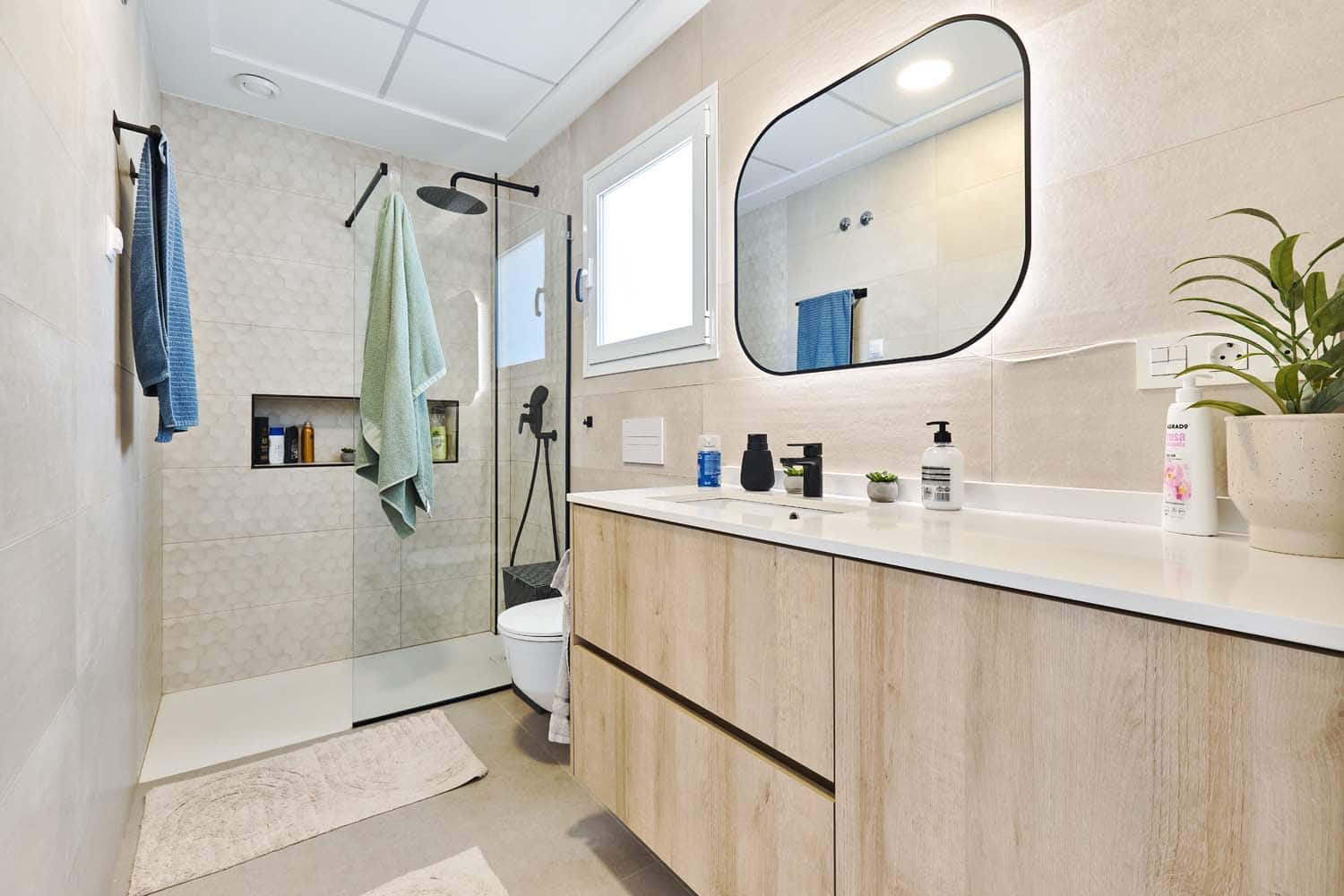 3 bedroom Villa for sale in Pilar de la Horadada with pool - € 566,500 (Ref: 9547600)