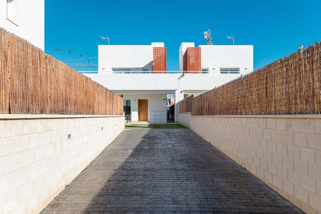 3 quarto Moradia para venda em Pilar de la Horadada ciudad, Pilar de la Horadada com piscina - 575 000 € (Ref: 9547600)