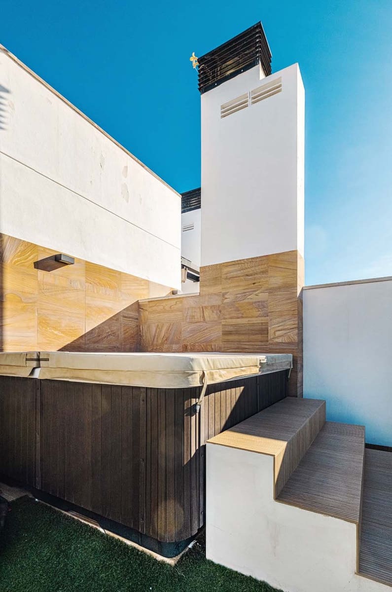 3 soverom Leilighet til salgs i Cabo Roig med garasje - € 725 000 (Ref: 9548598)