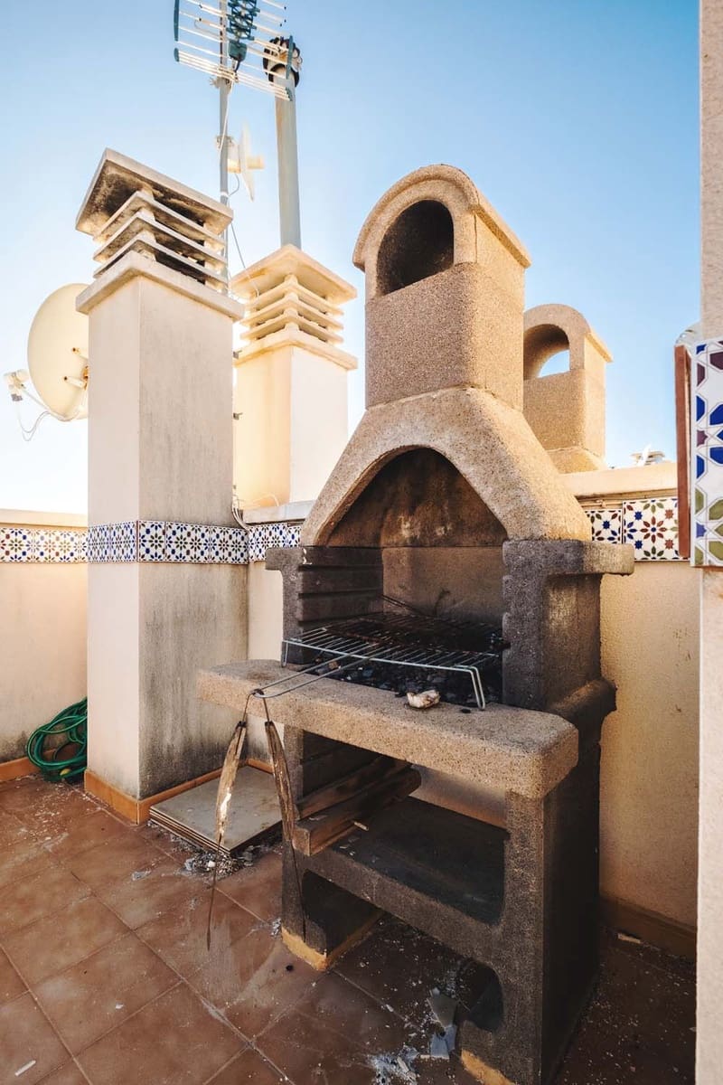 Casa de 3 habitaciones en Villamartin en venta - 249.000 € (Ref: 9548975)