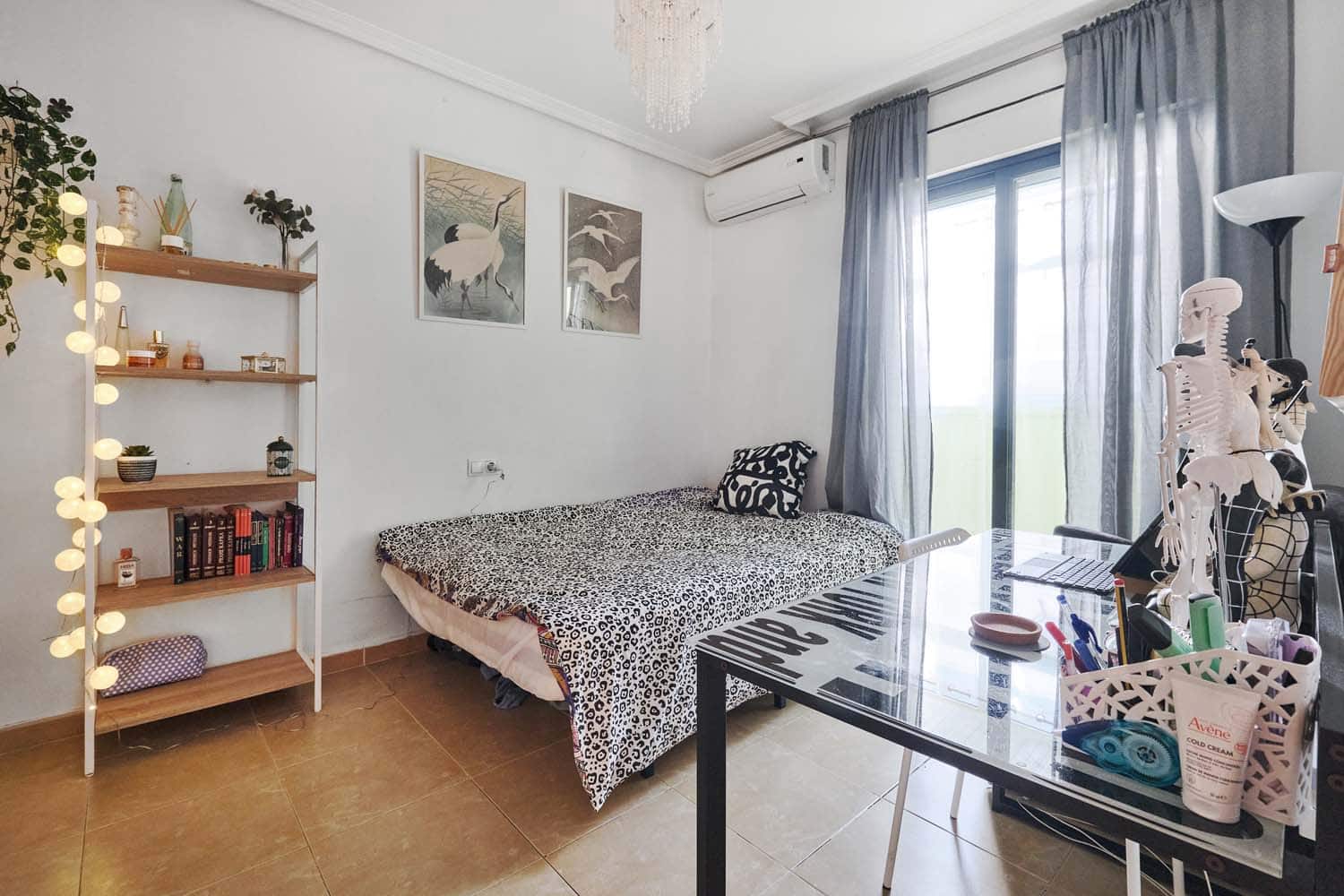 Casa de 3 habitaciones en Villamartin en venta - 249.000 € (Ref: 9548975)