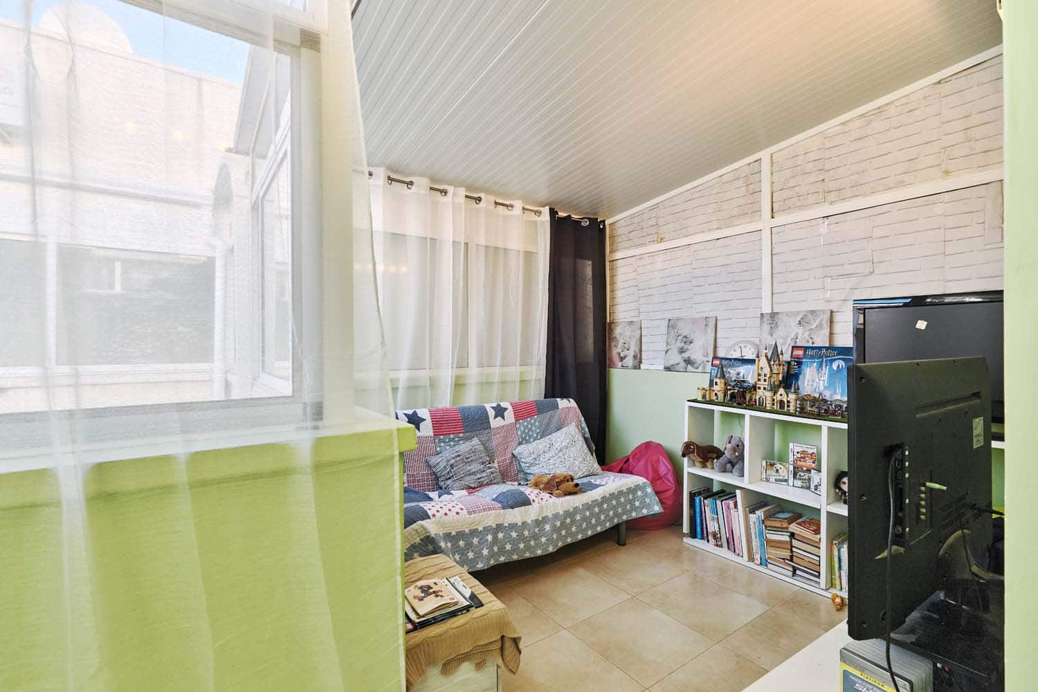 Casa de 3 habitaciones en Villamartin en venta - 249.000 € (Ref: 9548975)