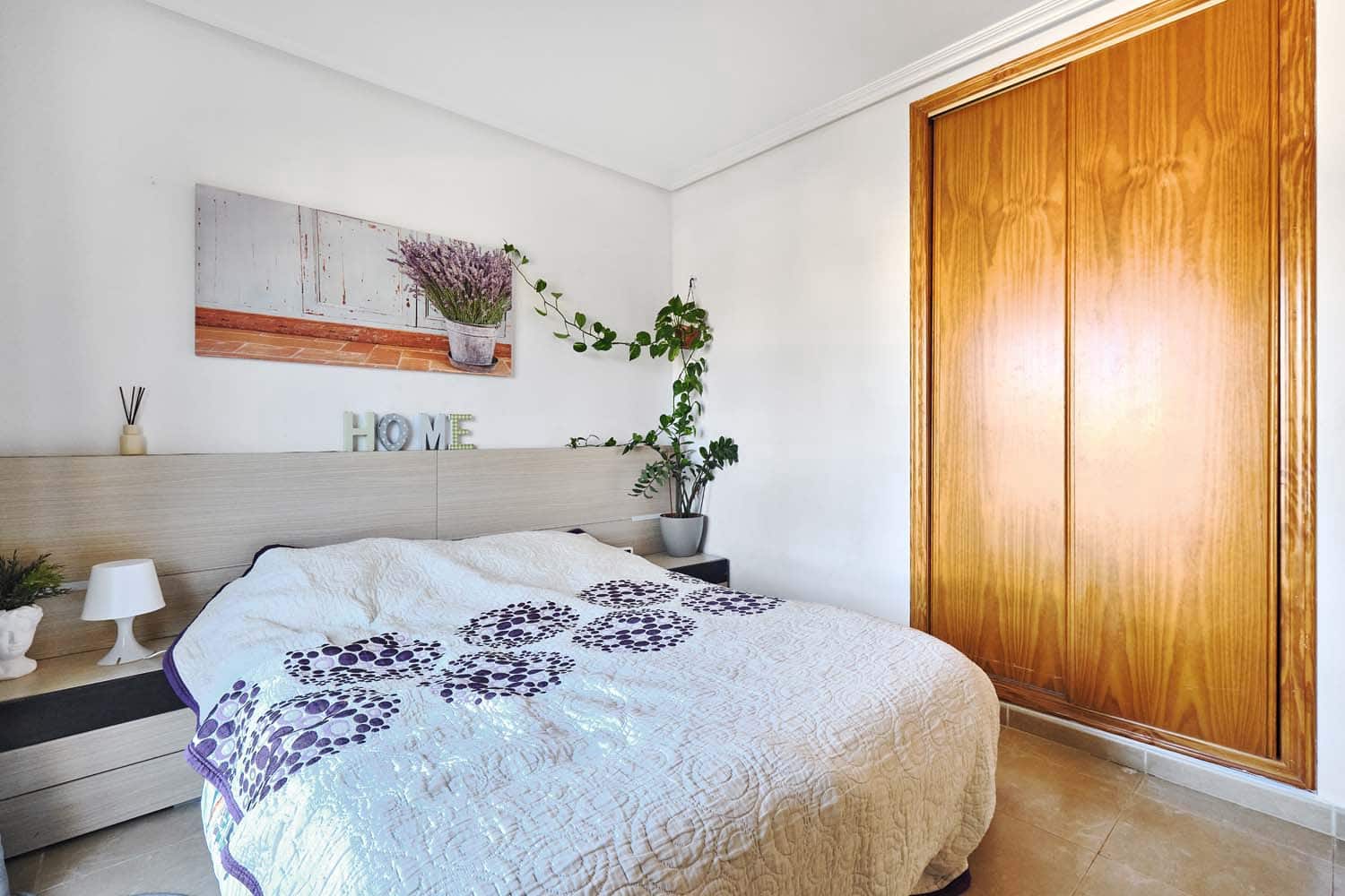 Casa de 3 habitaciones en Villamartin en venta - 249.000 € (Ref: 9548975)