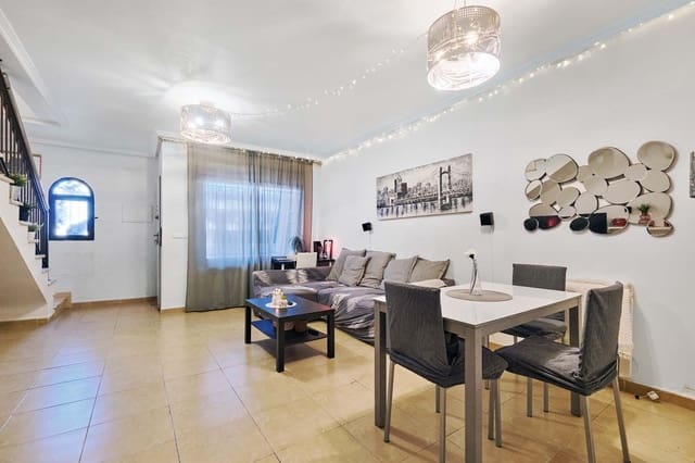 Casa de 3 habitaciones en Villamartin, Orihuela en venta - 249.000 € (Ref: 9548975)