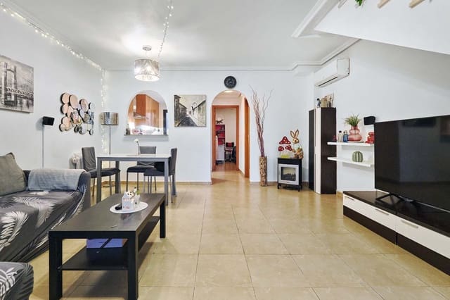 Casa de 3 habitaciones en Villamartin, Orihuela en venta - 249.000 € (Ref: 9548975)