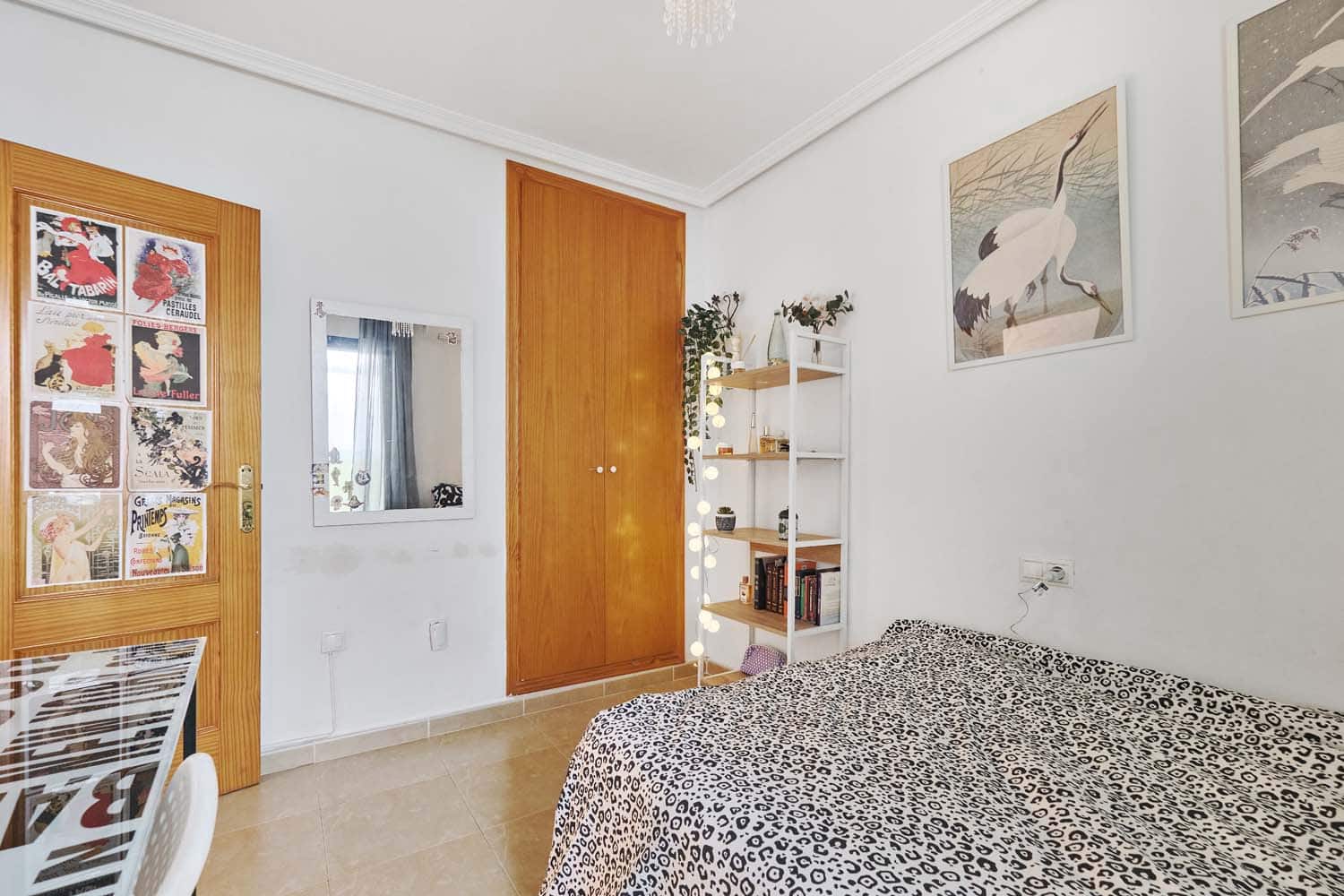 Casa de 3 habitaciones en Villamartin en venta - 249.000 € (Ref: 9548975)