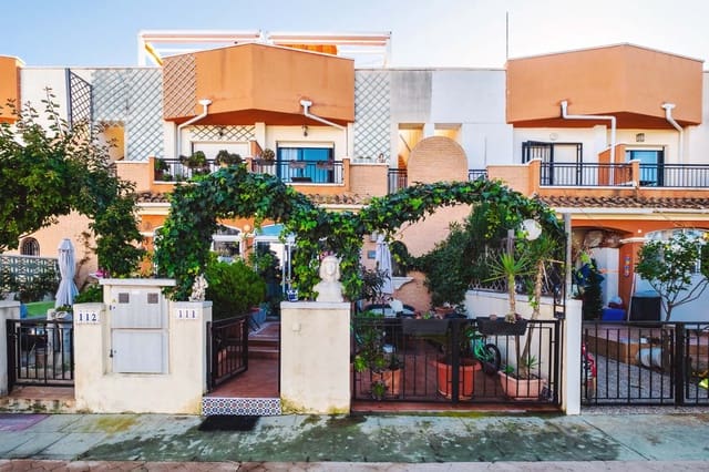 Casa de 3 habitaciones en Villamartin, Orihuela en venta - 249.000 € (Ref: 9548975)