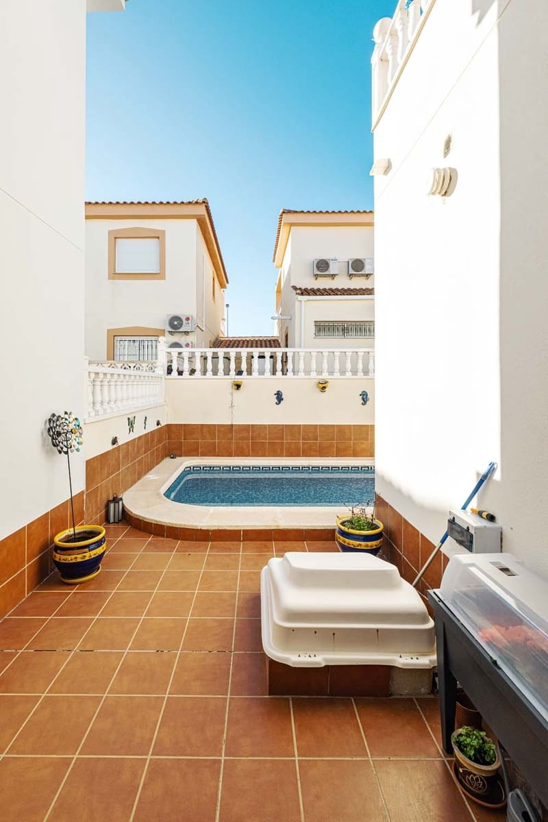 3 camera da letto Villa in vendita in Pinar de Campoverde con piscina - 255.000 € (Rif: 9579180)