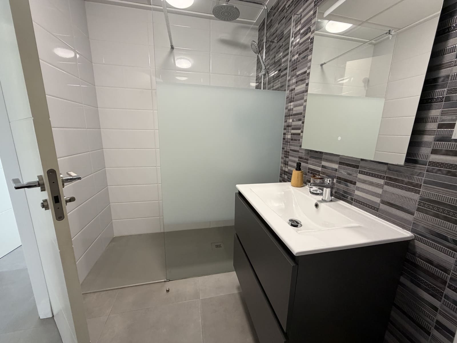 Apartamento de 2 habitaciones en Pilar de la Horadada en venta - 219.900 € (Ref: 9585963)