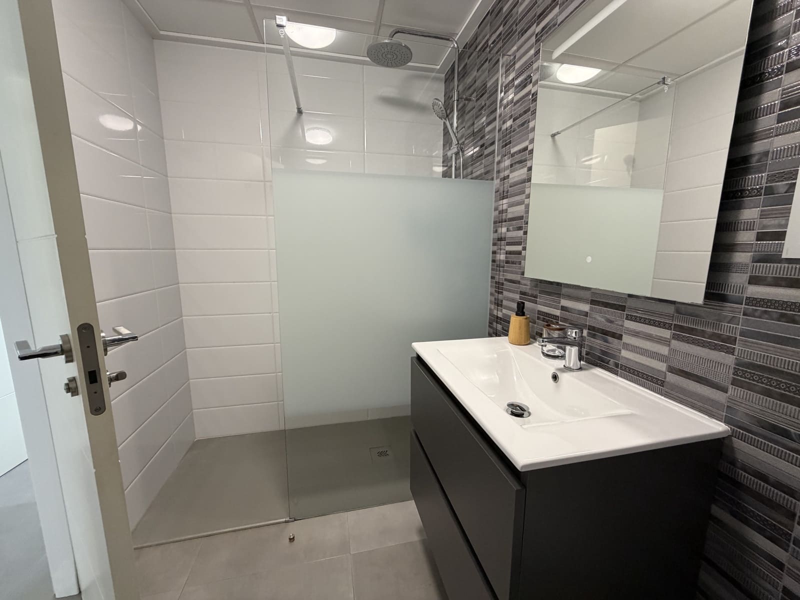 Apartamento de 2 habitaciones en Pilar de la Horadada en venta - 219.900 € (Ref: 9585963)