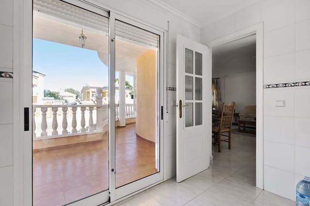 Chalet de 3 habitaciones en Pinar de Campoverde, Pilar de la Horadada en venta con piscina - 380.000 € (Ref: 9603034)