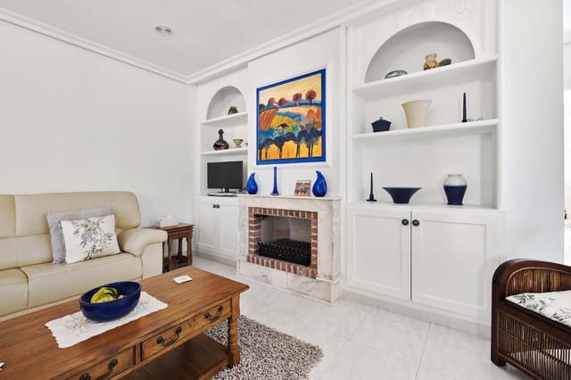 Chalet de 3 habitaciones en Pinar de Campoverde, Pilar de la Horadada en venta con piscina - 380.000 € (Ref: 9603034)