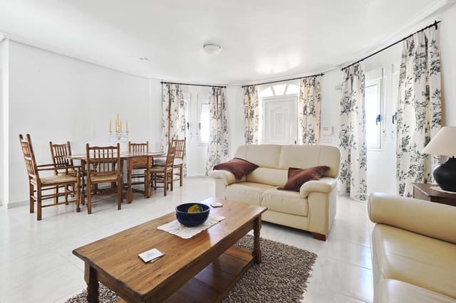 Chalet de 3 habitaciones en Pinar de Campoverde, Pilar de la Horadada en venta con piscina - 380.000 € (Ref: 9603034)