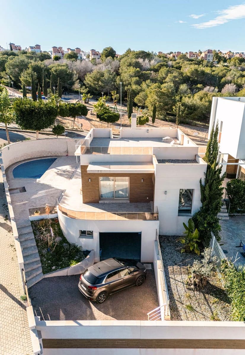 3 soverom Villa til salgs i San Miguel de Salinas med svømmebasseng - € 560 000 (Ref: 9603348)