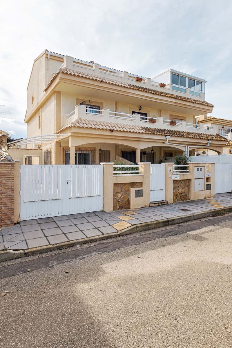 3 slaapkamer Huis te koop in Torre de la Horadada - € 270.000 (Ref: 9604686)