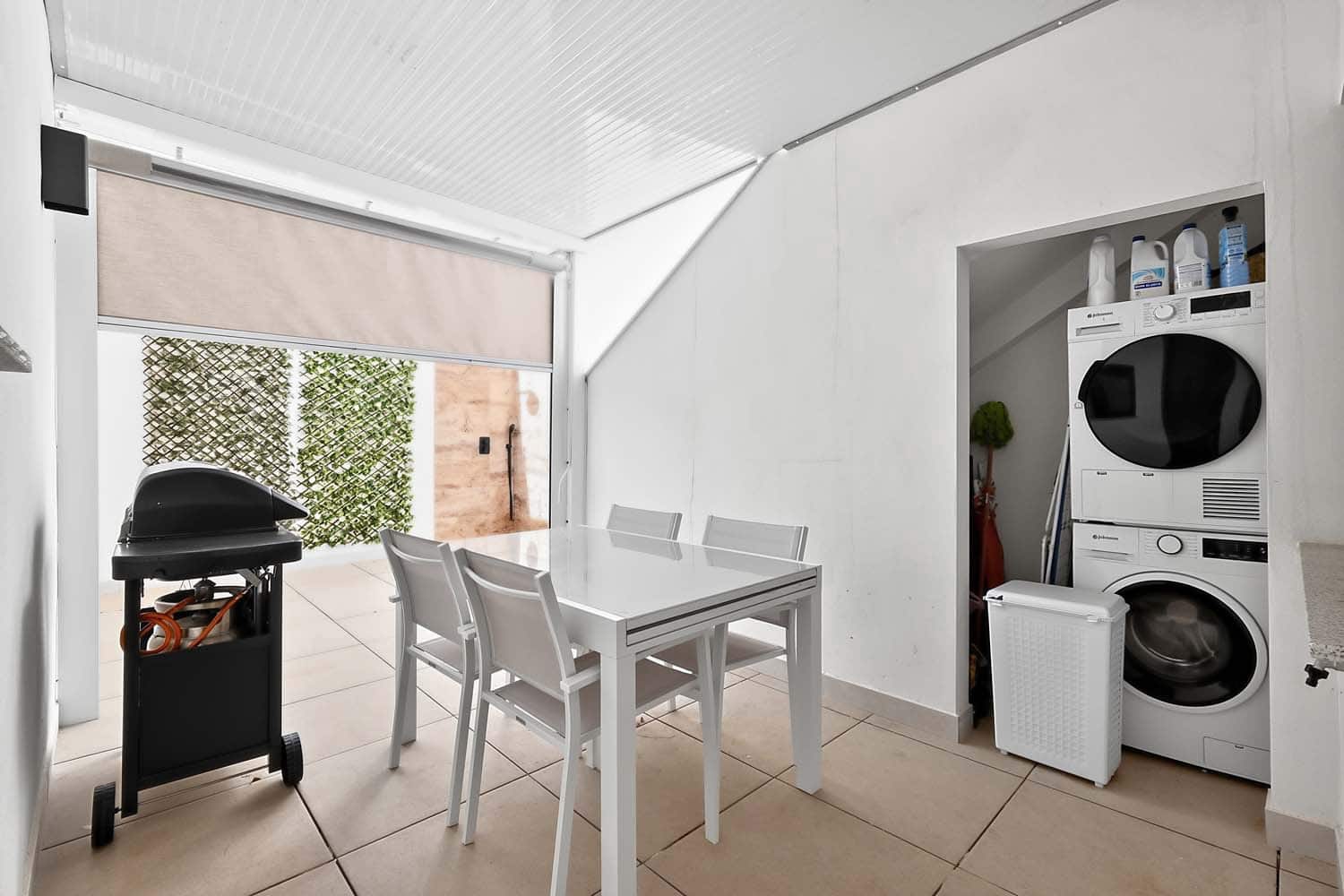 2 bedroom Townhouse for sale in Torre de la Horadada - € 299,000 (Ref: 9637227)