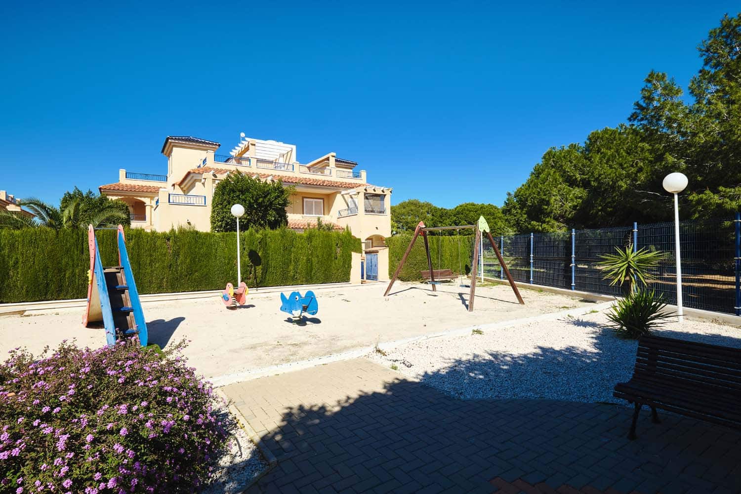 2 soveværelse Lejlighed til salg i Pilar de la Horadada med garage - € 220.000 (Ref: 9647862)