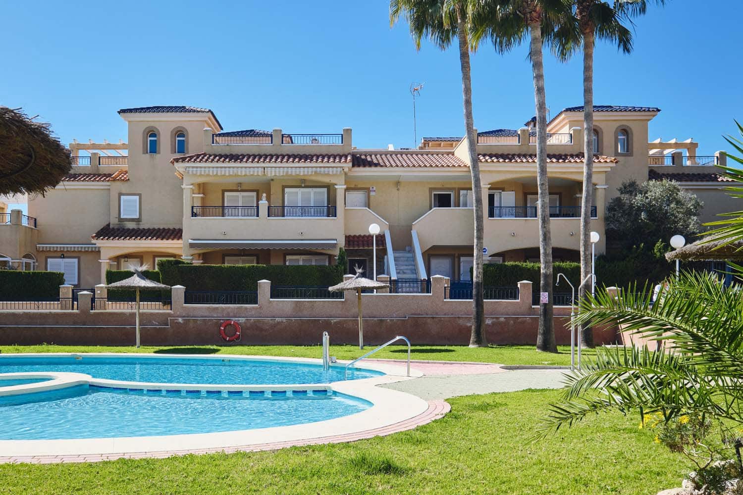 2 soveværelse Lejlighed til salg i Pilar de la Horadada med garage - € 220.000 (Ref: 9647862)