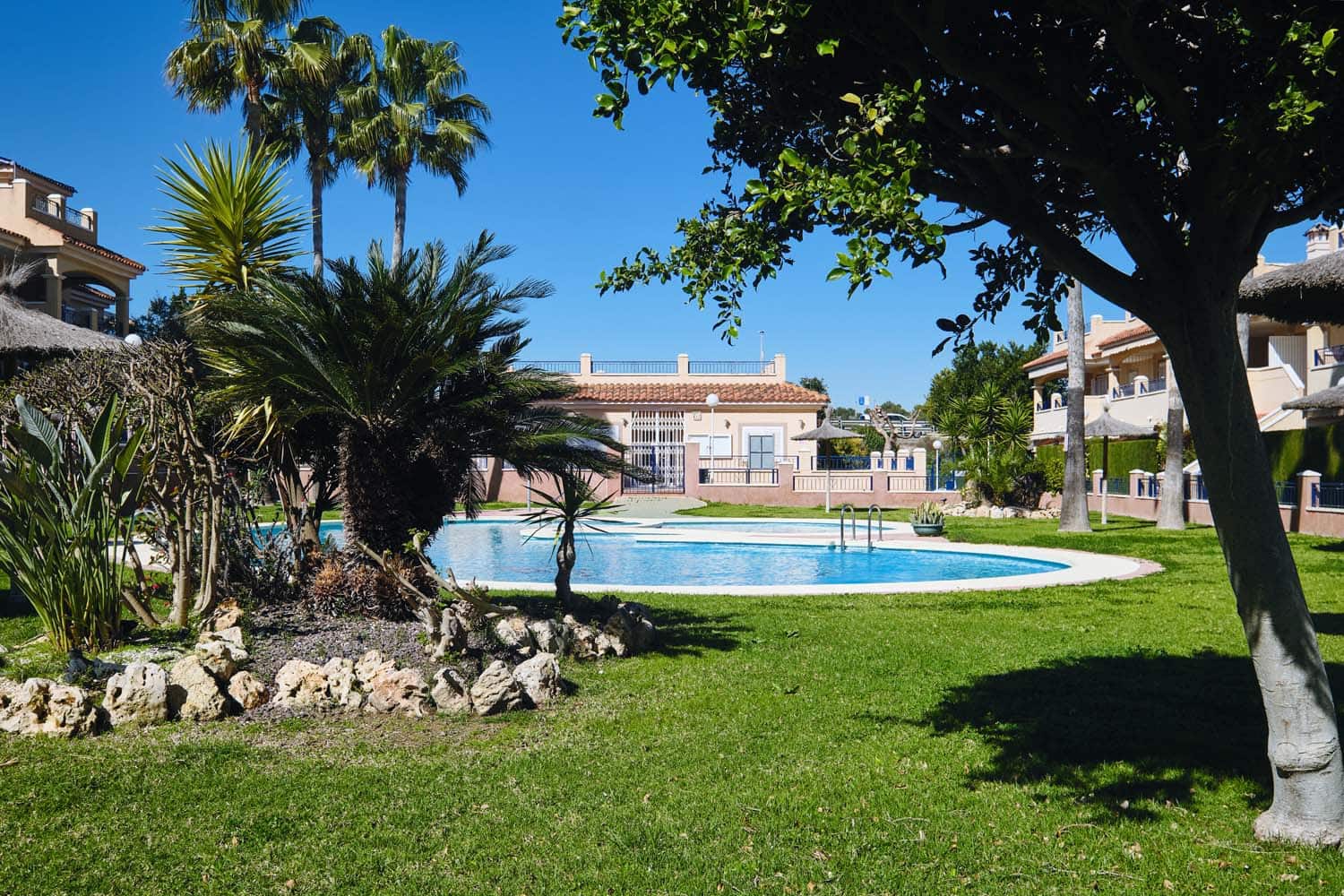 2 soveværelse Lejlighed til salg i Pilar de la Horadada med garage - € 220.000 (Ref: 9647862)