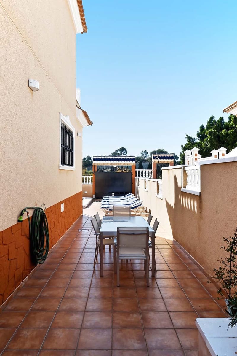 3 Zimmer Villa zu verkaufen in Pinar de Campoverde mit Pool - 374.950 € (Ref: 9671100)